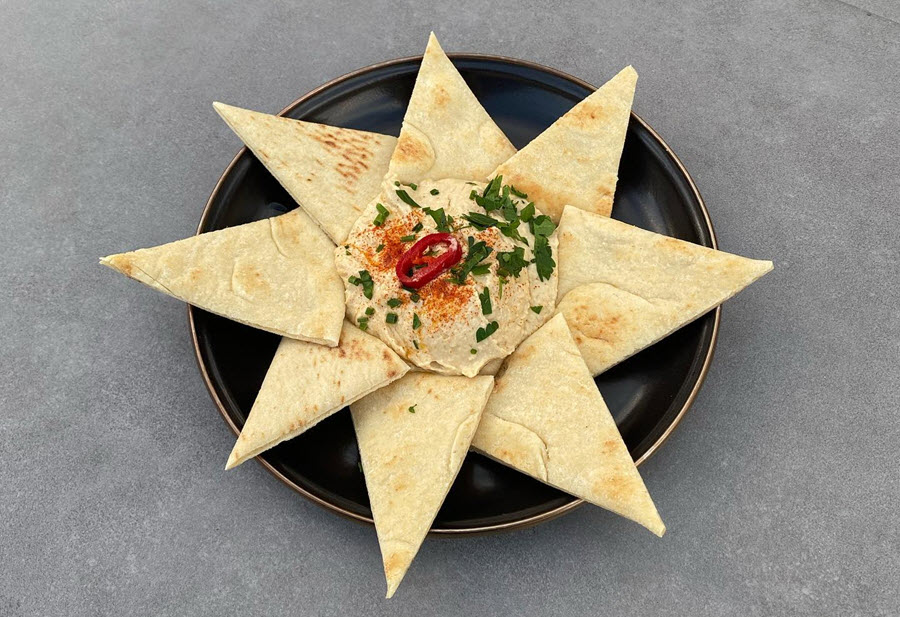 Hummus Dip & Pita Bread