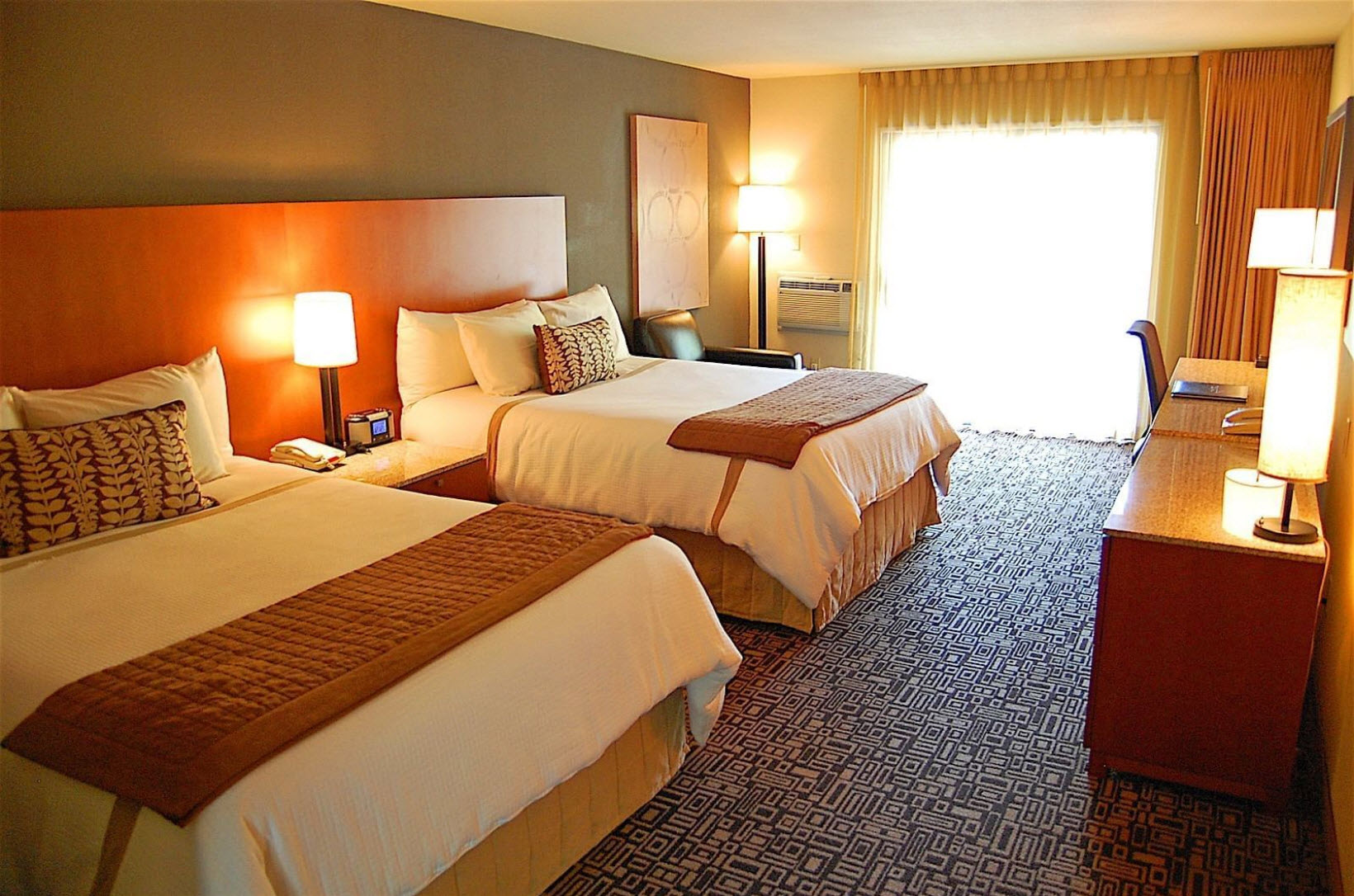 Family-Friendly Rooms & Suites