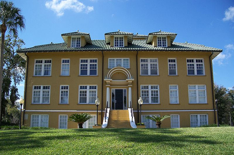 DeLand Memorial Hospital & Veterans Museum