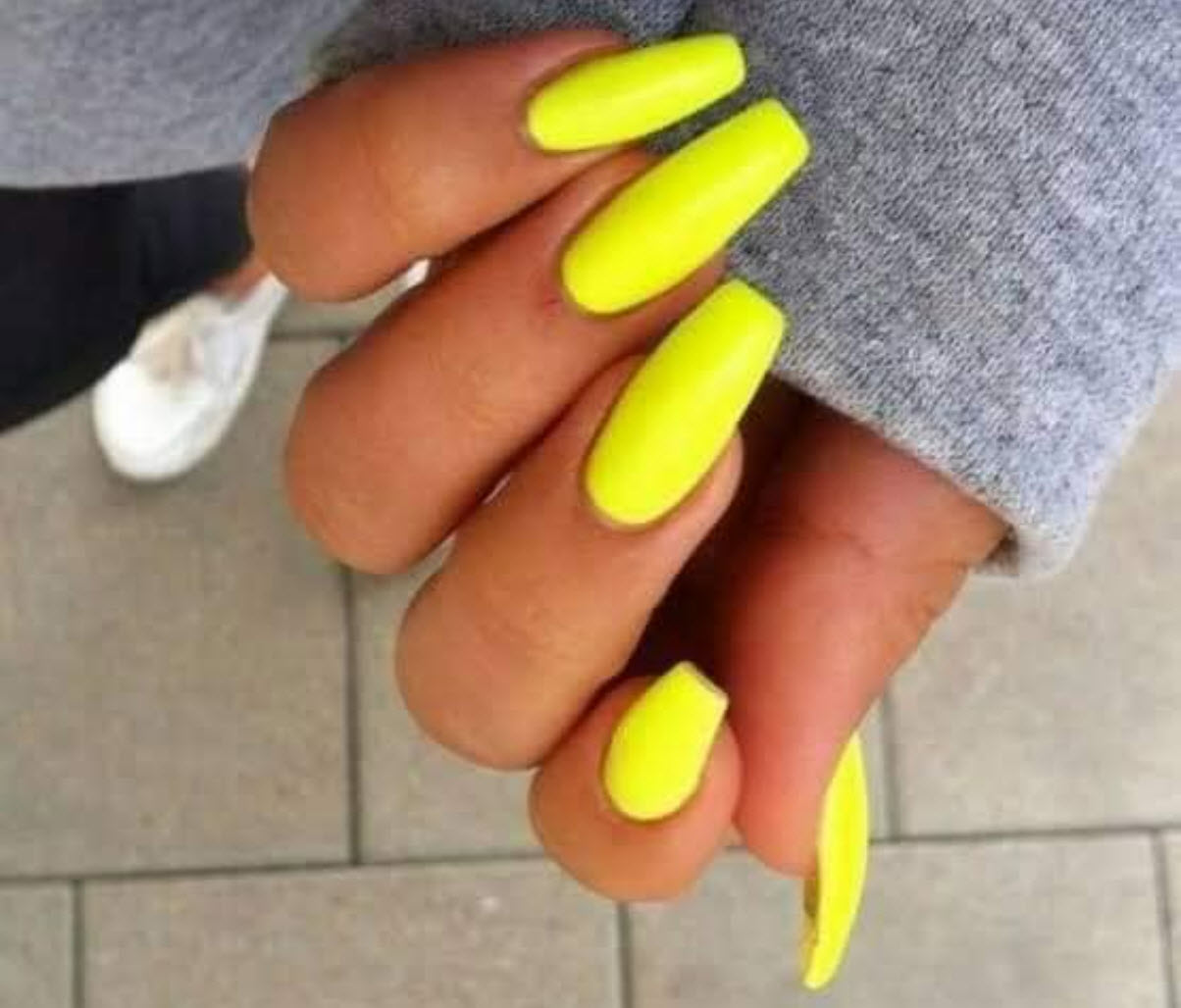 Diping Nails