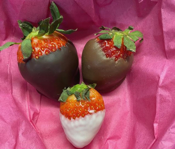  Chocolate Covered Strawberries