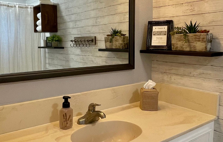 Full Bathroom