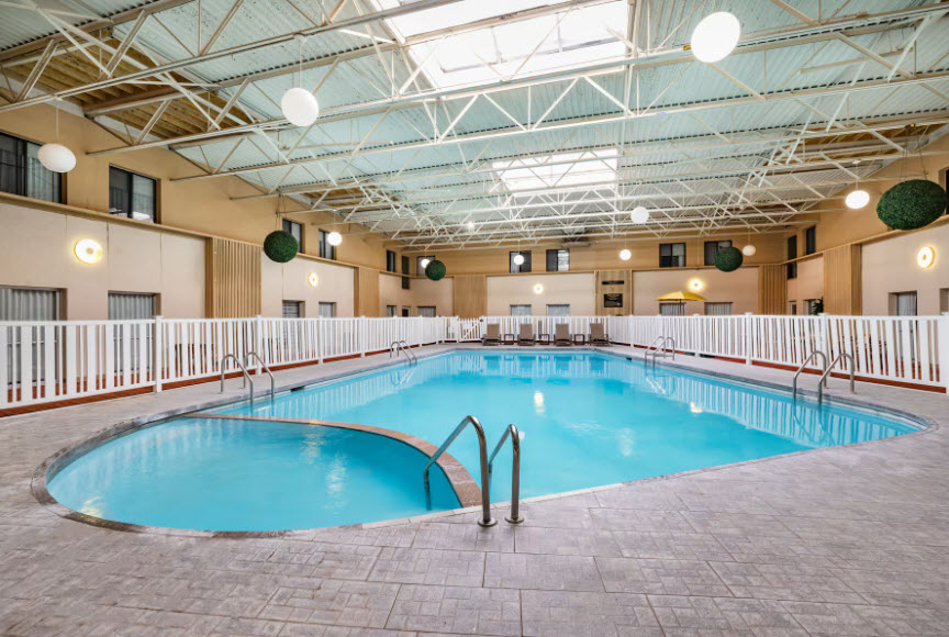 Pool - Indoor