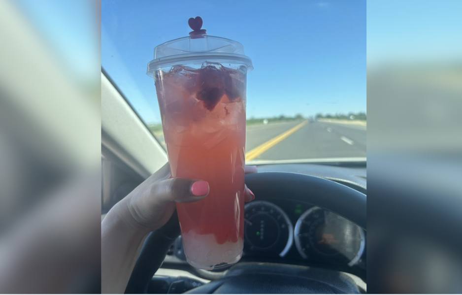 Strawberry Fruit Tea with Lychee Jelly