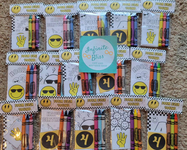  Customized Coloring Packets