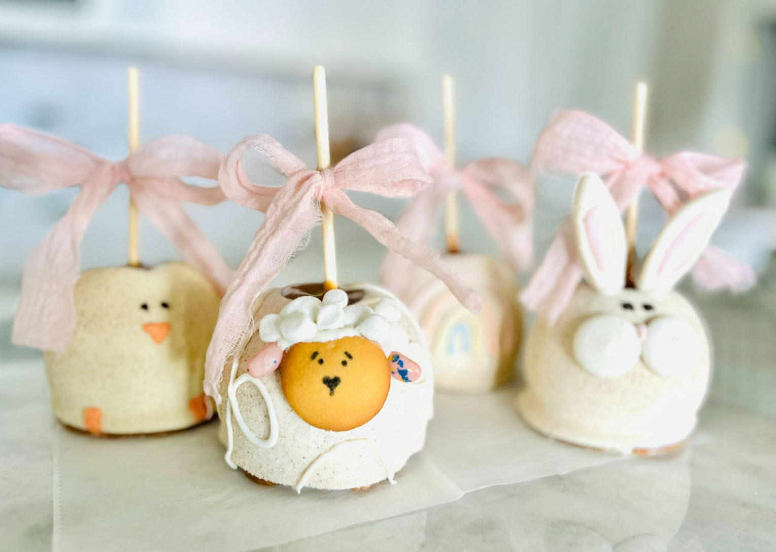 Themed Caramel Apples