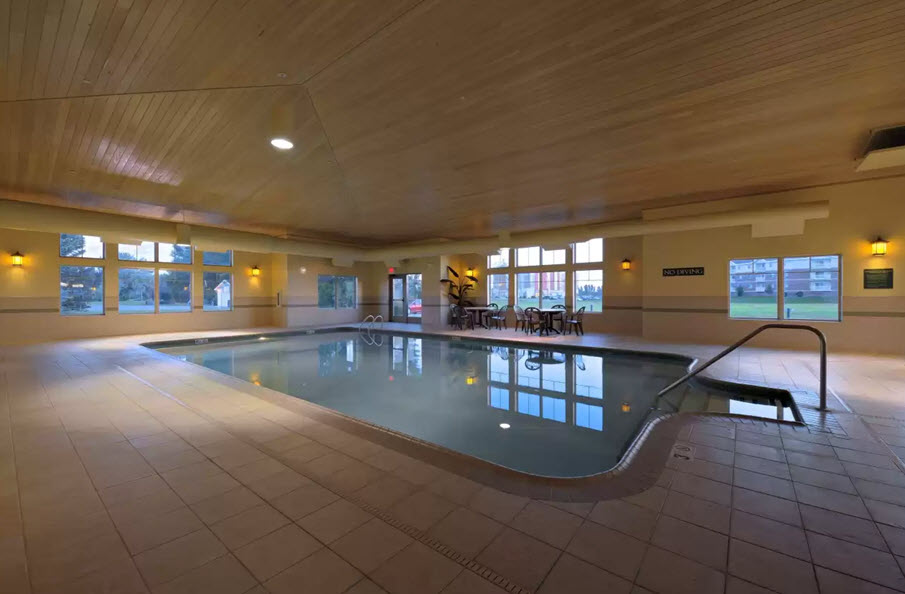 Indoor Whirlpool/Hot Tub