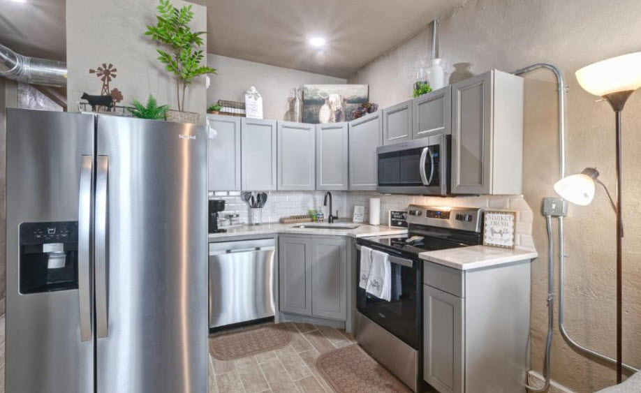 Fully functional kitchen