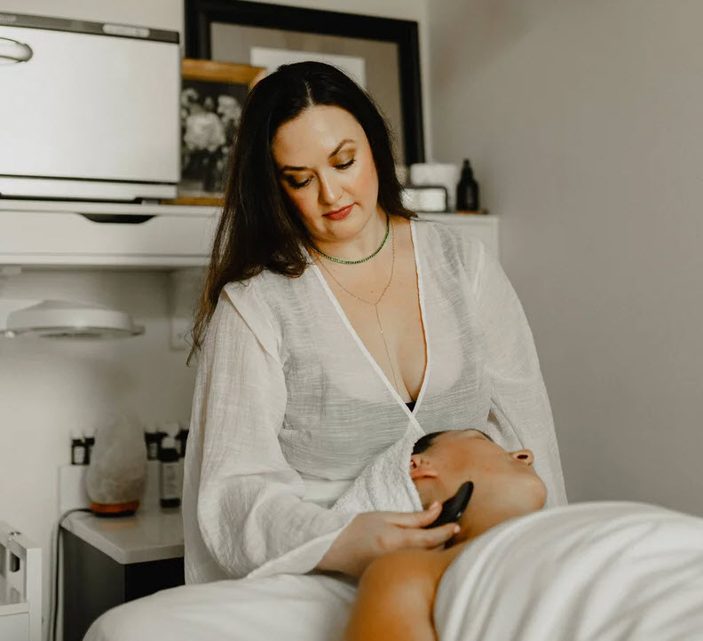 BLOOM Signature Facial