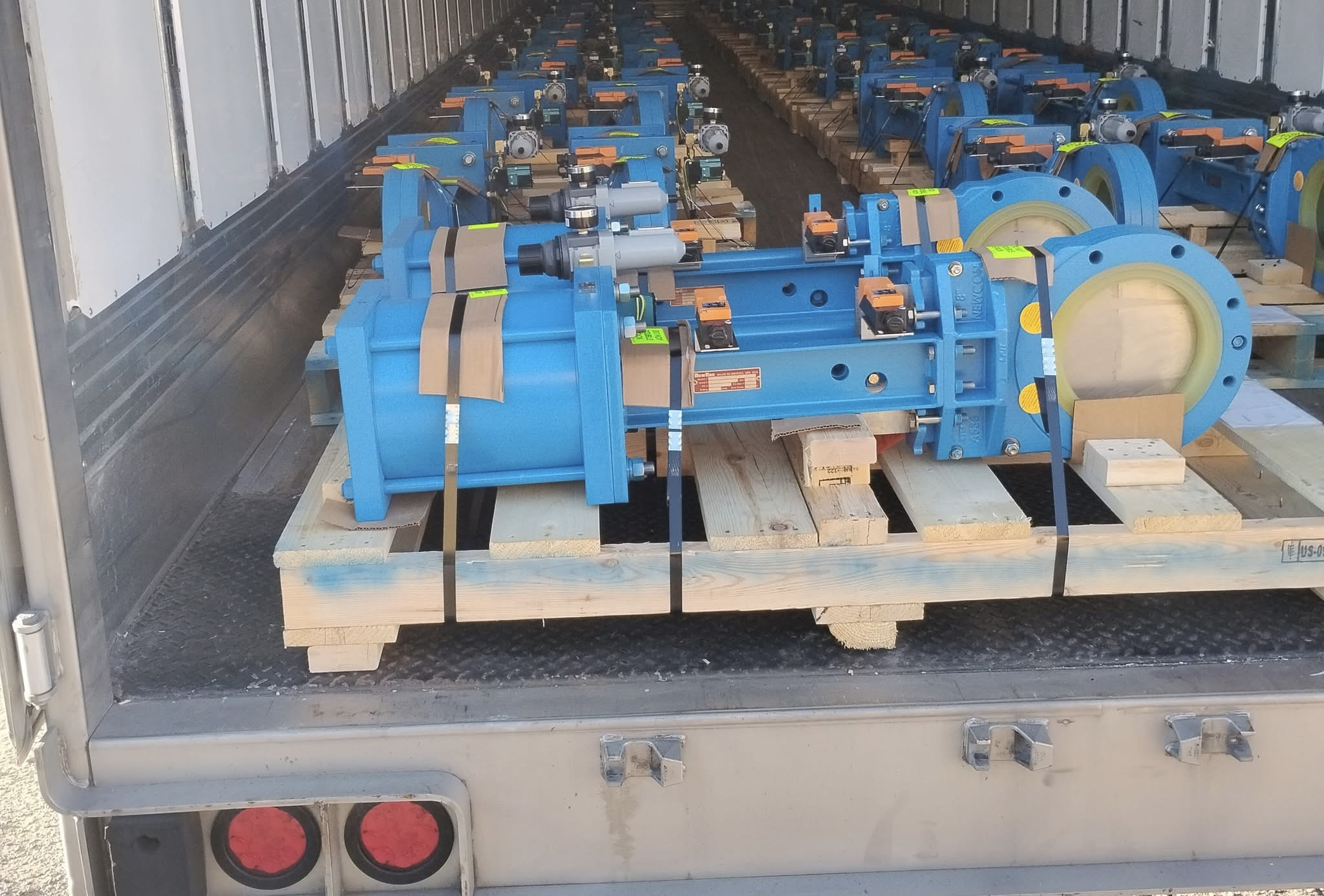 Extensive Inventory for Rapid Order Fulfillment