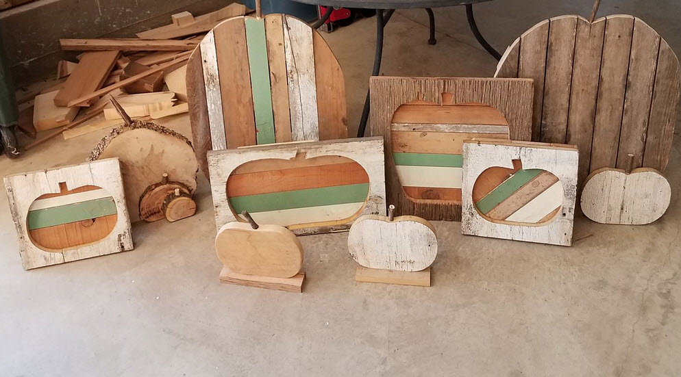 Wooden Home Décor & Accents