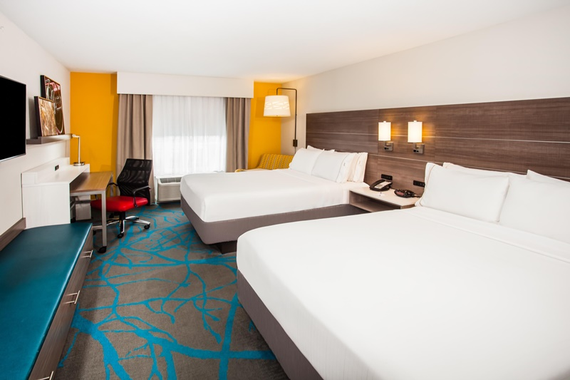 Rooms and Suites