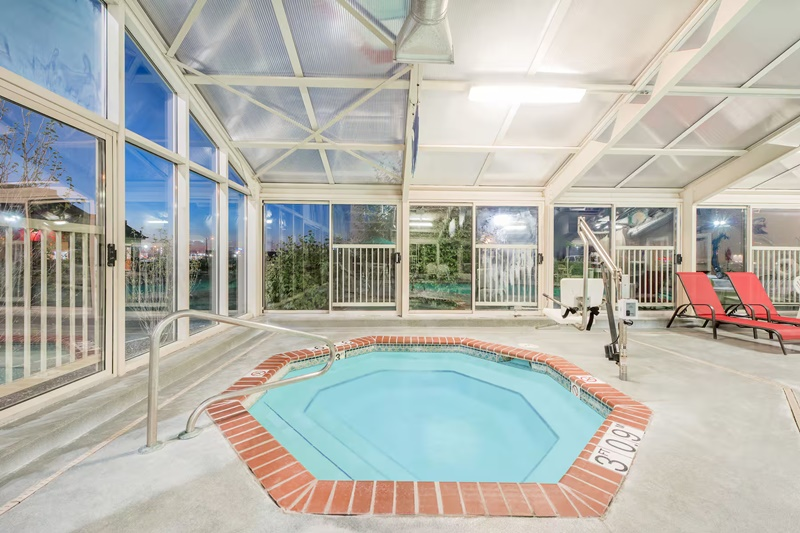 Pool - Indoor