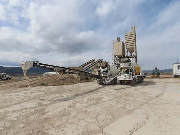 Conveyor Ready Mix Trucks