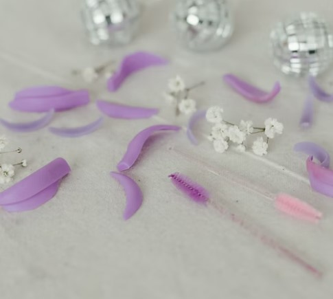 Lash Extensions & Lifts
