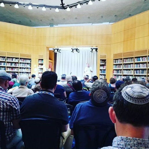 Shabbat and Minyan Services