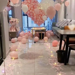Balloon decoration services