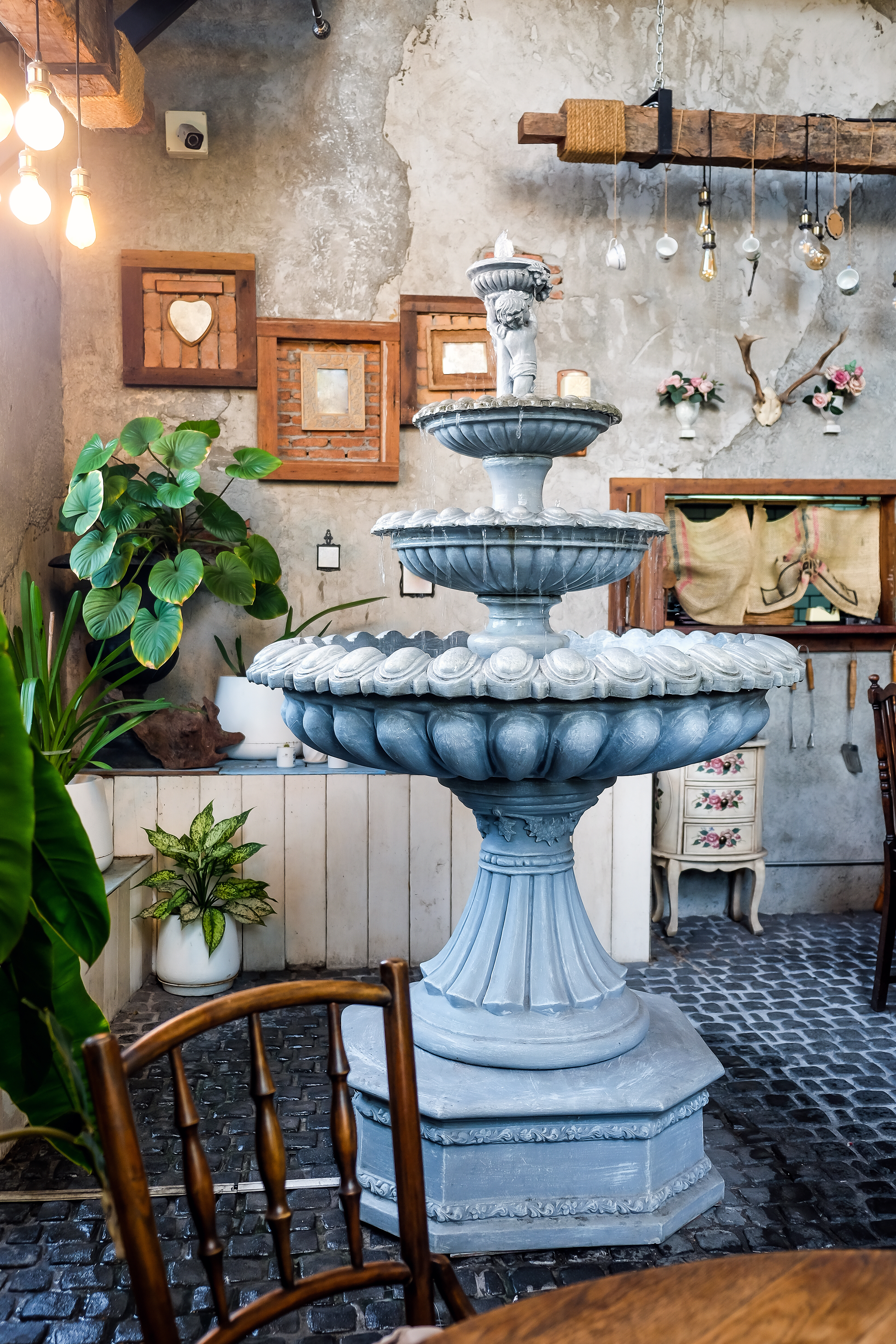 Elegant Tiered Garden Fountain
