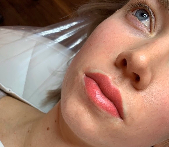 Lip Blushing Fade
