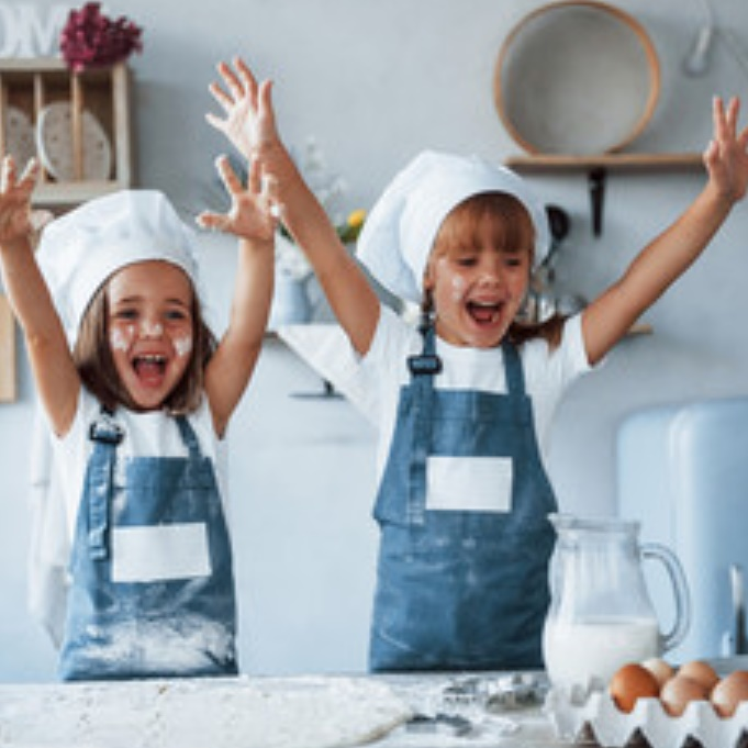 CHILDREN'S ACCESSORIES