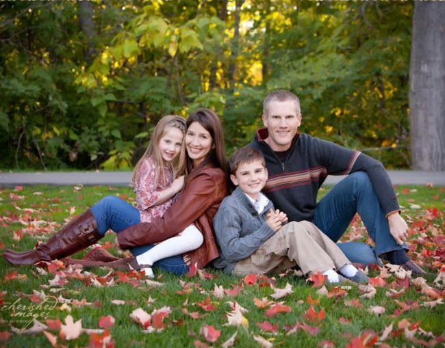Family Portraits 