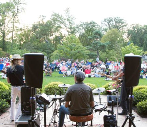 LIVE MUSIC