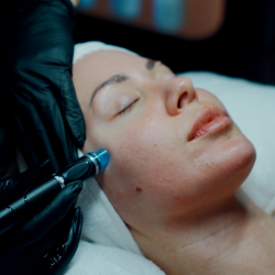 Facials/Hydrafacials