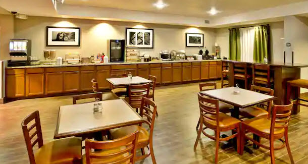 Breakfast Room