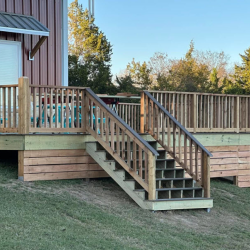 Custom Homes & Decks