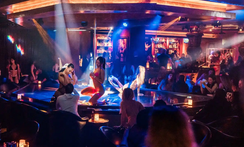 VIP Floor Seating