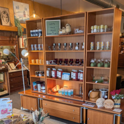 Local Artisan Accessories & Gifts