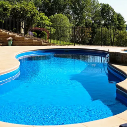 Custom Pools & Spas