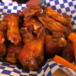 Chicken Wings with Exclusive Sauces