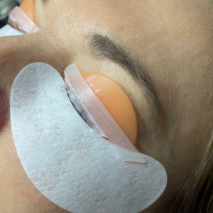 Eyebrows Tinting