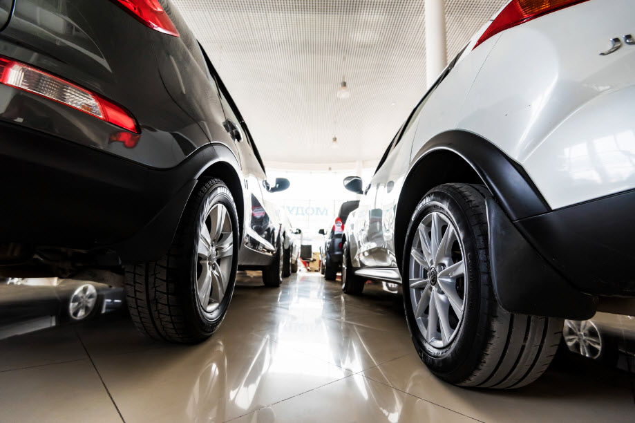 Auto Dealerships Cleaning