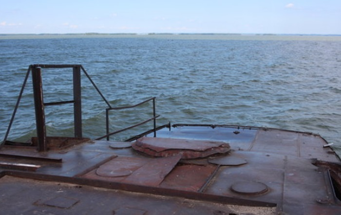 Deck barge rental