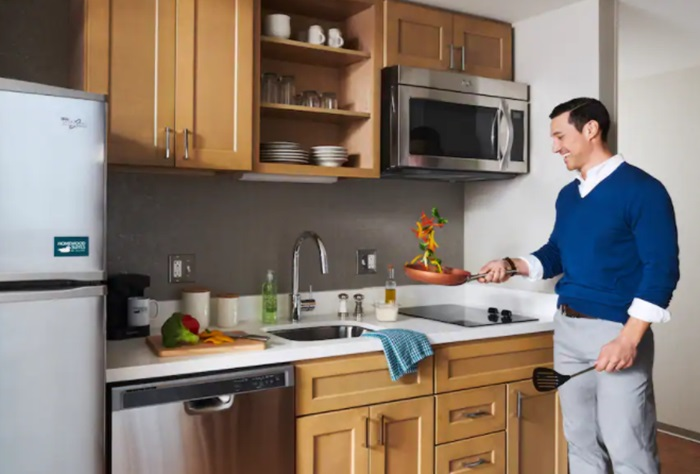 Full Kitchen