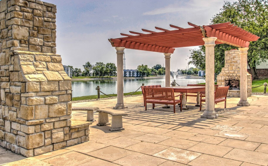 Outdoor BBQ and Fireplace
