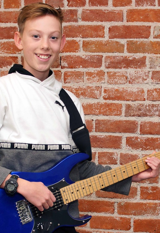 GUITAR LESSONS
