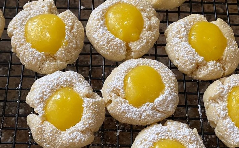 Thumbprint Lemon Cookie