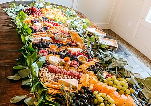 Grazing table for 8-10+