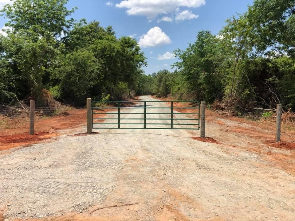  Fencing 