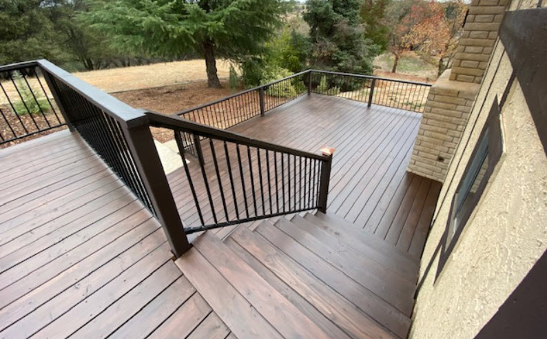 DECKS