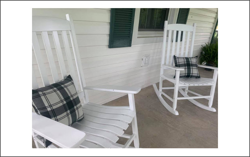 Outdoor Dining Area