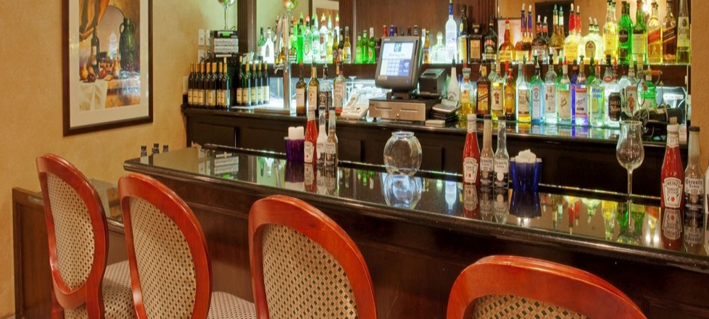 Bar and Lounge