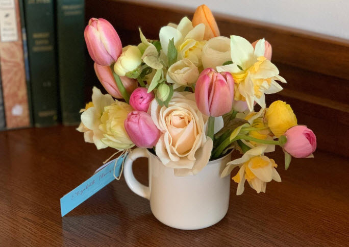 Small jar or mug arrangement
