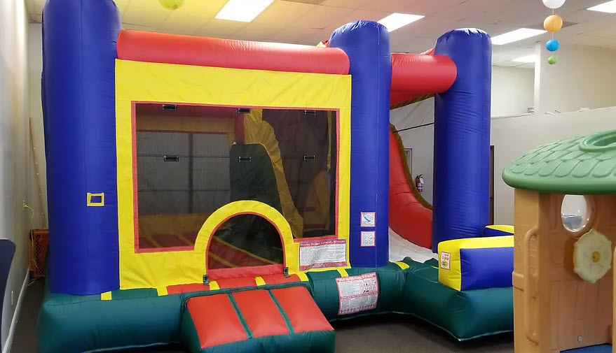 Inflatable jump house