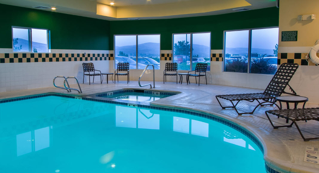 Pool & Spa
