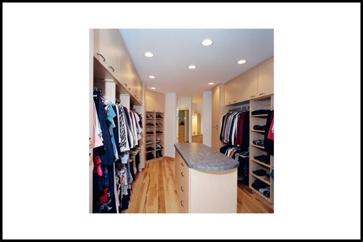  Custom Closet Systems
