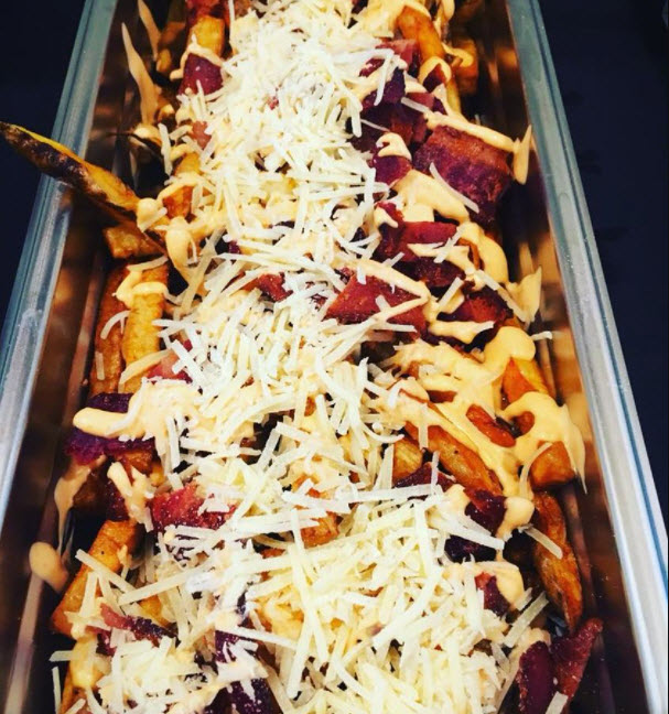 Bacon Siracha Cheese Fries 
